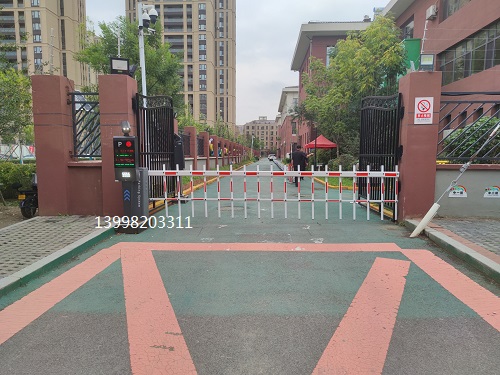 沈北朝陽一校安裝道閘車牌識別系統(tǒng)13998203311